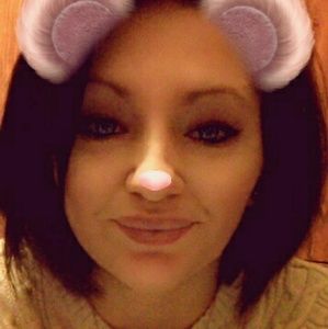 Meet your Posher, Alicia